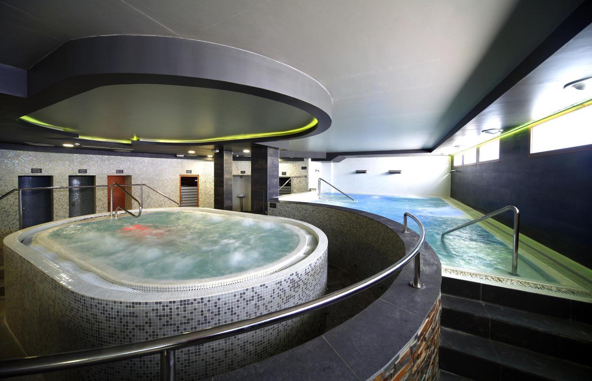 One-Bedroom Apartment with Spa Access
